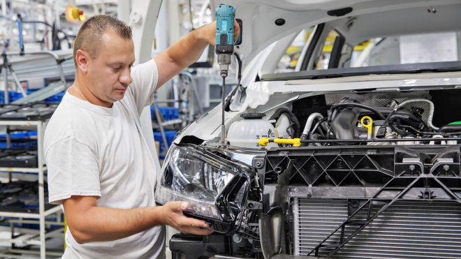 Automobilky žijí v bludu, říká šéf největšího výrobce čipů, žádný brzký konec krize nepřijde