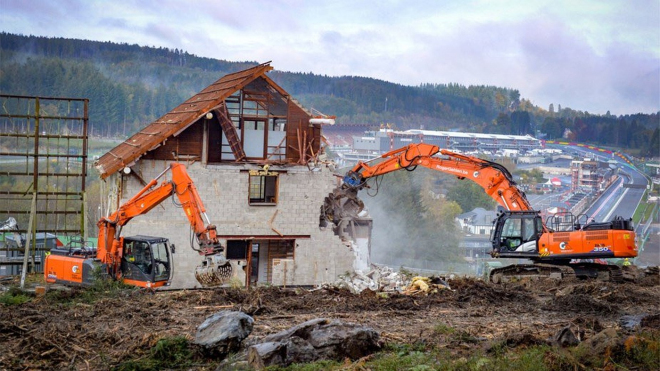 Slavný okruh ve Spa prochází největšími změnami od roku 1979, odnesla to i slavná chata