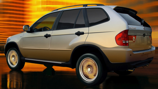 Vzácný čínský klon původního BMW X5 se nějak dostal do ČR, můžete si ho koupit