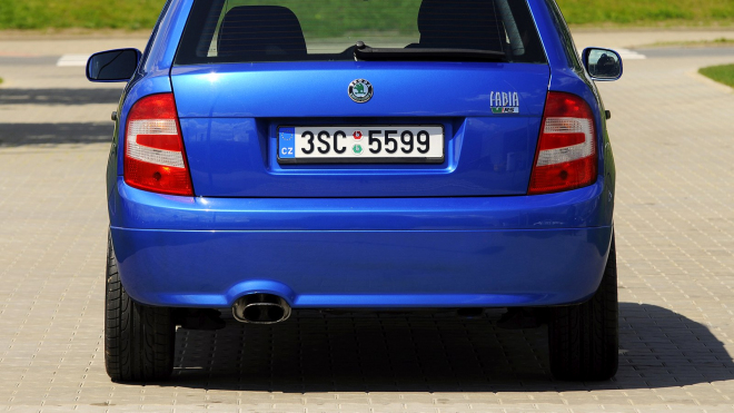 Škoda Fabia RS TDI upravená na 385 koní ve sprintech nechala v mracích kouře všechny, kteří se k ní přiblížili