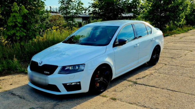 Nevyužitá Škoda Octavia RS překopaná na výkon 600 koní je nenápadný a levný rodinný drtič supersportů