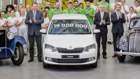 Škoda vyrobila už 19 milionů aut, podívejte se na jubilanta i jeho předchůdce