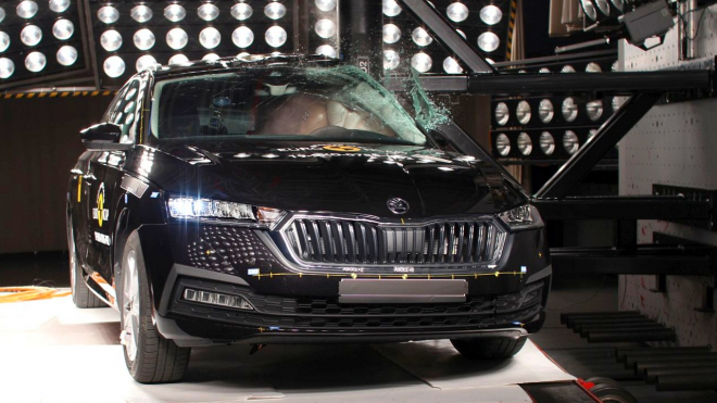 Nová Škoda Octavia prošla crash testy, slabiny předchůdce odstraňuje jen zčásti