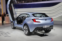 Subaru Viziv detailně: japonský hybrid dostal elektromotory do zadních kol