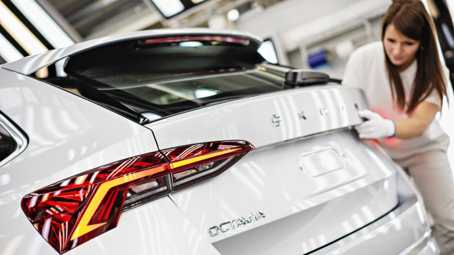 Octavií bude málo, Škoda nevyrobí dost aut. „Bojujeme o každý vůz,” říká šéf prodejů VW