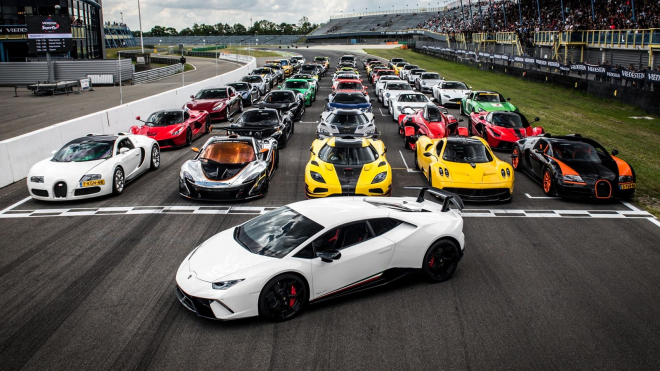Setkání nejlepších superaut se konají i v Evropě, tady bylo k vidění skoro vše