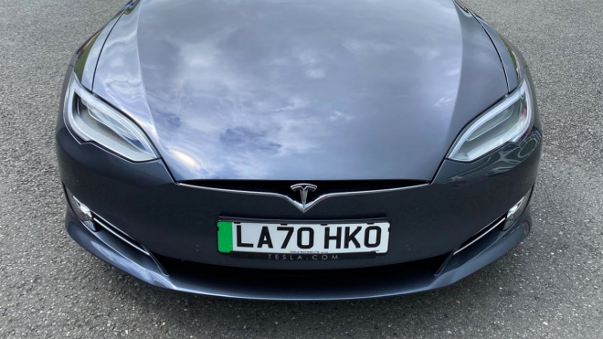 Princ Charles prodal svou Teslu, vydržela mu pouhých pět měsíců