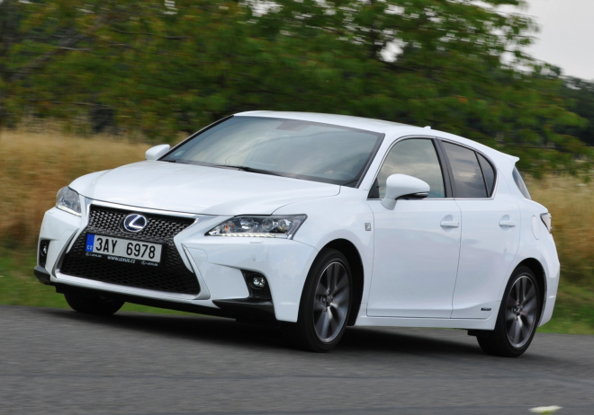 Test Lexus CT 200h F Sport: stroj na ticho dobrý, identity nejasné