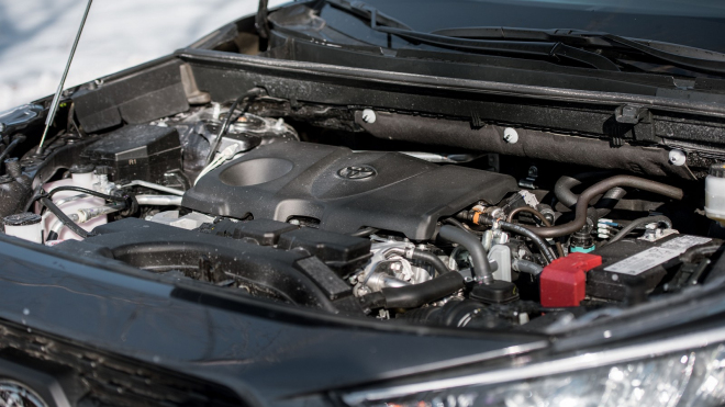 Žádané SUV Toyoty je i v bazarech horkým zbožím, díky tradičně zastaralé konstrukci se na něm hned tak něco neporouchá