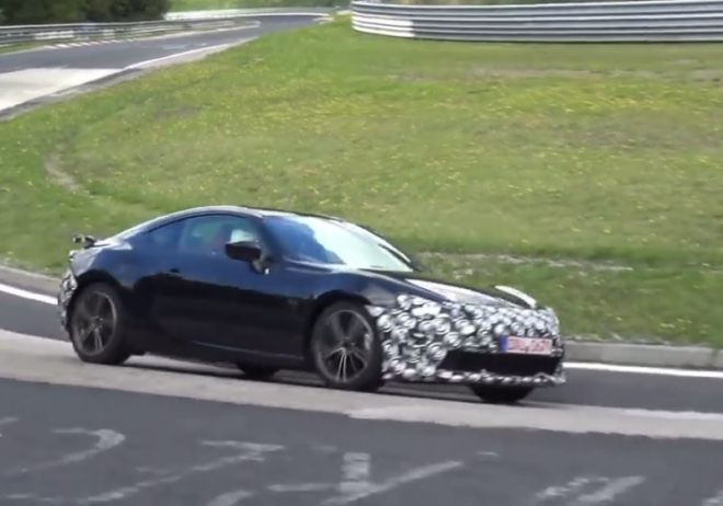 Toyota GT 86 2016: facelift natočen na Ringu, ve společnosti verze GRMN (video)