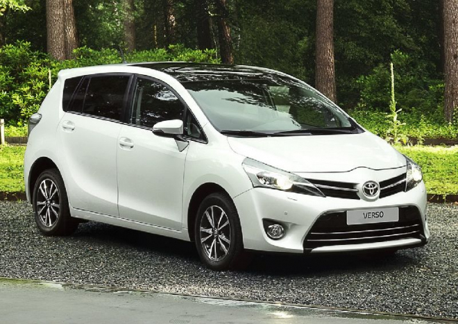 Toyota Verso 2013: facelift zná své české ceny, startují na 450 resp. 400 tisících Kč