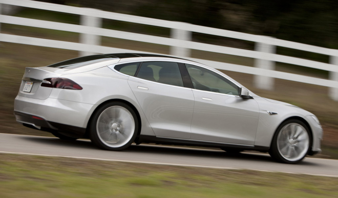 Tesla Model S: prodej startuje na podzim 2012, patrně za dumpingové ceny