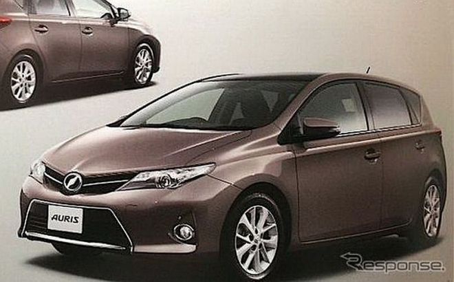 Toyota Auris 2013: další únik katalogových fotek odhaluje ještě víc