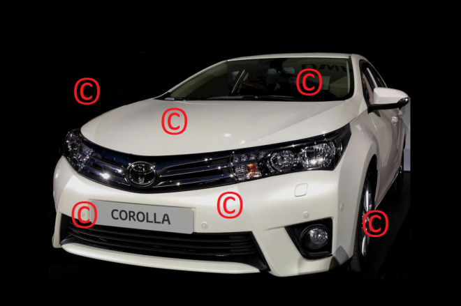 Toyota Corolla 2014 nafocena bez špetky maskování, asi hned v evropské verzi