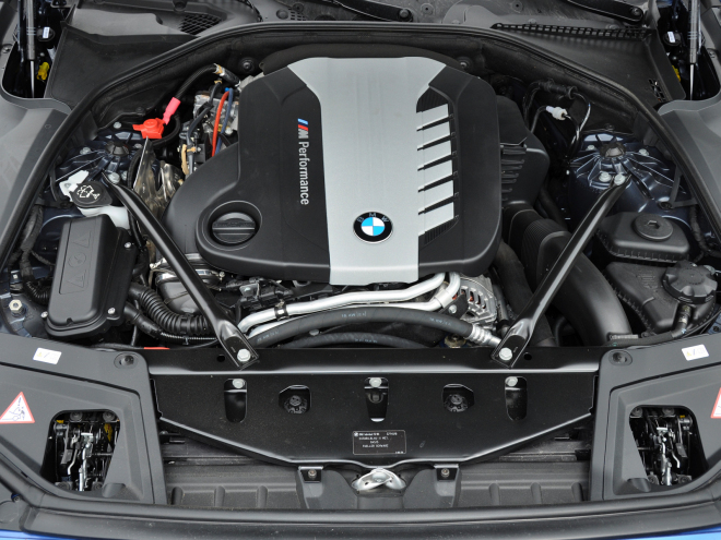 BMW 750d dostane diesel se čtyřmi turby, vykřešou 395 koní
