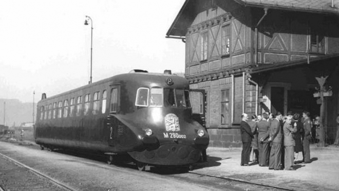 Nejslavnější český vlak stvořil výrobce aut. Výjimečný stroj se až teď dočkal záchrany