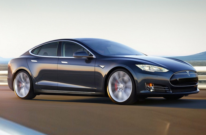Tesla Model S 4x4 má svou cenu, v modelu P85D připlatíte 320 tisíc Kč