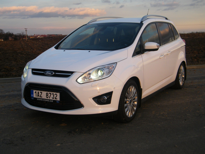 Test Ford Grand C-Max 1,6 TDCi: kinetické MPV