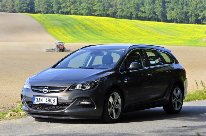 Rychlý test Opel Astra 2,0 CDTI BiTurbo: rozverný traktor