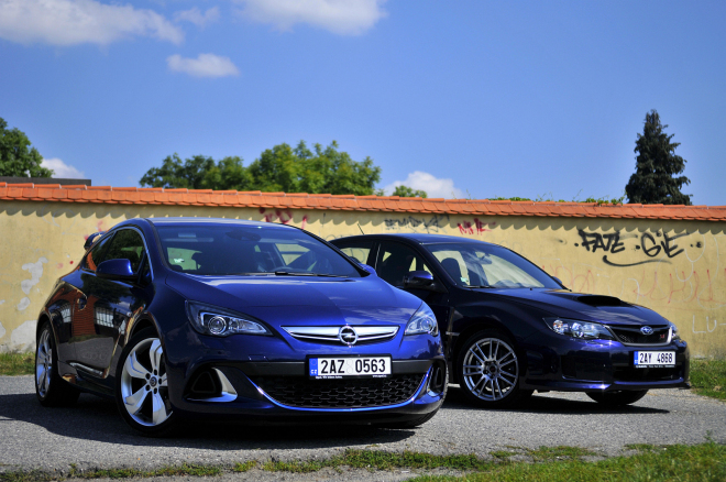 Test Subaru WRX STi vs. Opel Astra OPC 2012: Concorde vs. kosmická loď