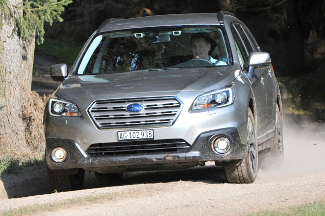 Subaru Outback 2015 a Forester 2015 mají české ceny, startují pod milionem