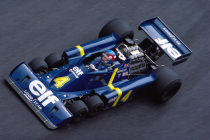 Qu'est-ce que cela fait de conduire la légendaire Formule 1 Tyrell à six roues ? Le Stig le plus célèbre a essayé - 2 - Tyrrell P34 P34B 1976 1977 official 02