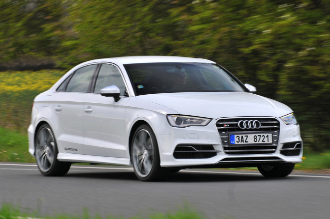 Rychlý test Audi S3 Sedan 2014: Golf R s kufrem