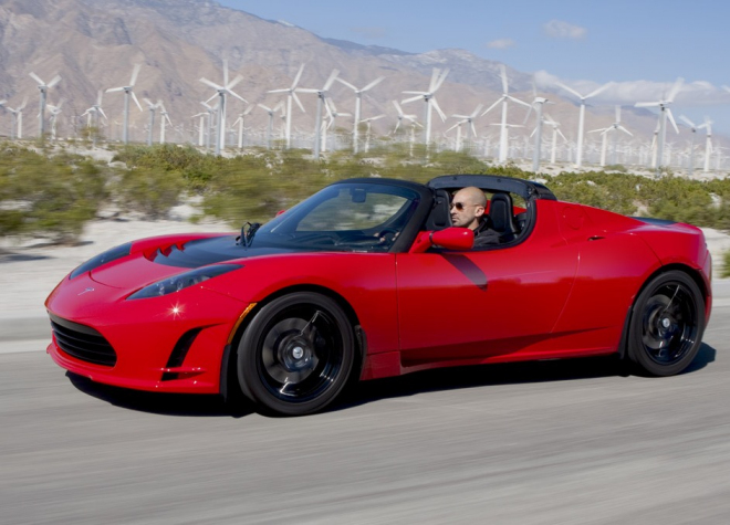 Tesla Roadster 3.0: novinky pro starý model mají přinést dojezd až 640 km