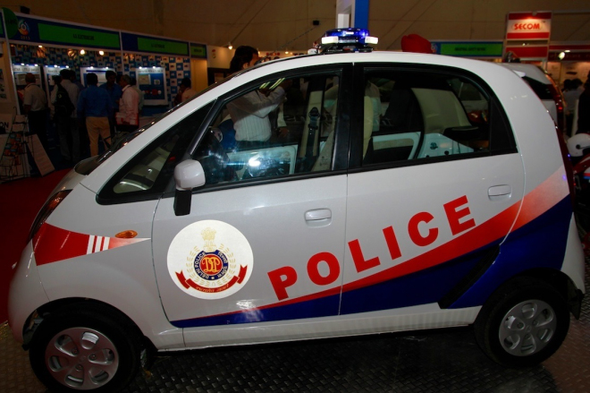 Tata Nano a Aria Police: pomáhat a chránit, indická edice
