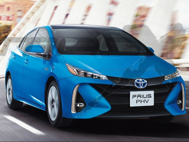 Toyota Prius PHEV 2017: plug-in hybrid odhalen únikem, je hezčí než standard