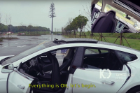 Hackeři odhalili díru v systému Tesly Model S, na dálku ovládli i brzdy (video)