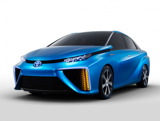 Toyota má velké oči, chce brzy prodávat až 10 tisíc aut na palivové články ročně