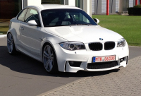 BMW 1 M Coupe s motorem 5,0 V10: 550 atmosférických koní, až 325 km/h