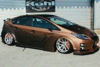 Toyota Prius GT-30 Kuhl Racing: upravený hybrid je dokonalé tuningové porno
