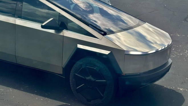 Nové záběry Cybertrucků Tesly ukazují až neuvěřitelnou nekvalitu, přesný opak toho, po čem volá Musk