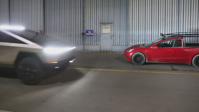 Stvořitelka pick-upu Tesly potají vjela na prezentaci Cybetrucku a oba vozy srovnala