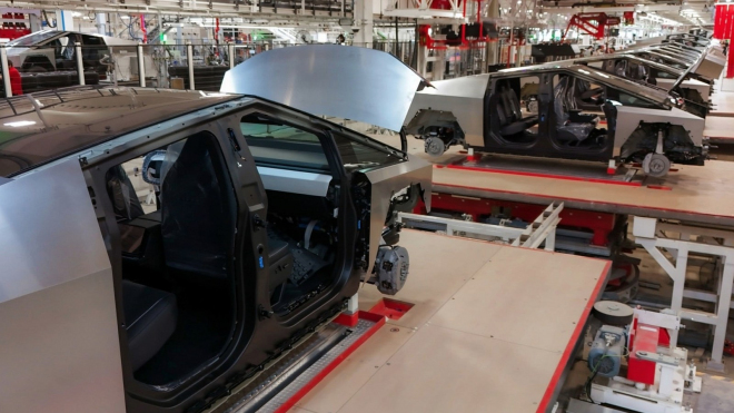 Cybertruck je pro Teslu zřejmě zapomenutou kapitolou, už o něm odmítá mluvit i s vlastními investory