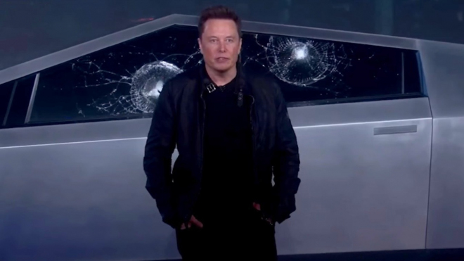 Elon Musk se pokouší napravit dojem ze zpackané prezentace pick-upu Tesly