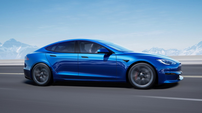 Tesla záměrně odkládá dodání dávno objednaných aut, dokud jí nezaplatíte 217 tisíc