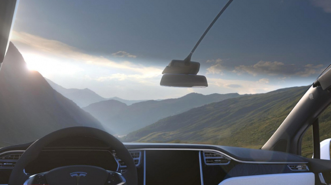 Tesla řeší problémy s panoramatickým oknem Model X, obří sluneční clonou
