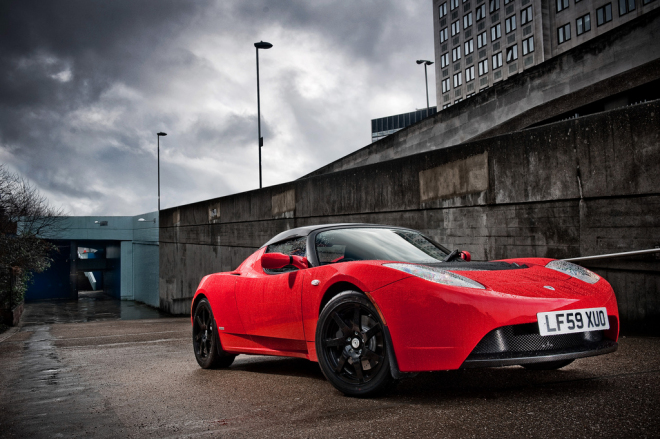 Tesla Motors dále staví vzdušné zámky, slibuje nový Roadster a sedan velikosti trojky