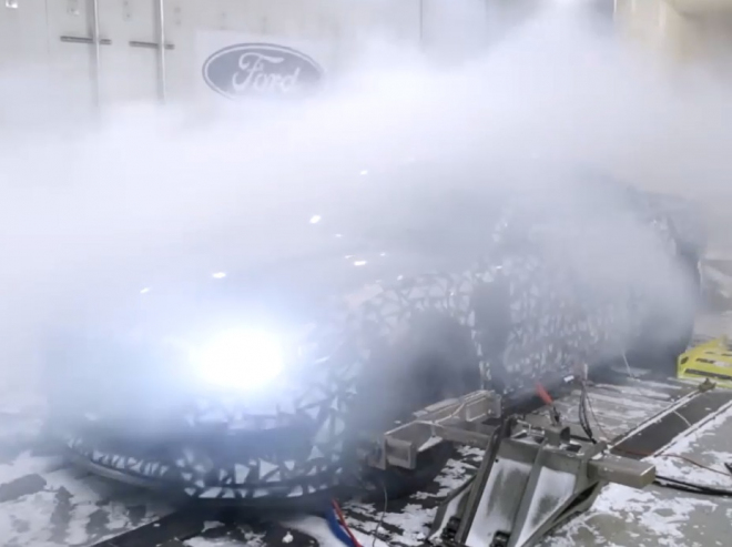 Takhle Ford testuje Mustang GT350, simuluje i sněžné bouře (video)