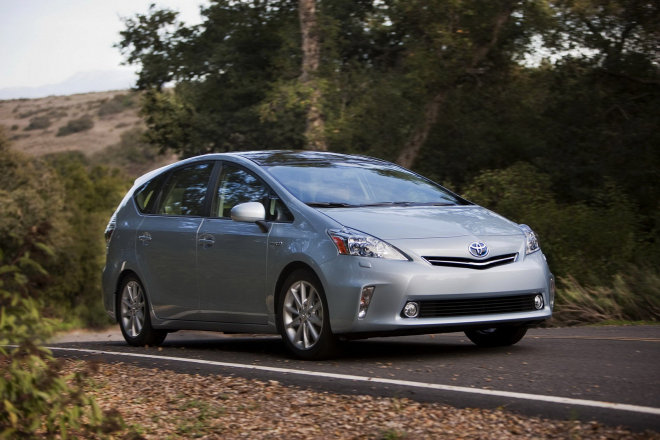 Toyota Prius V: Prius jako hybridní, V jako Van