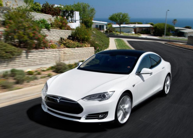 Na elektromobilech dnes nevydělává nikdo, Tesla není výjimkou