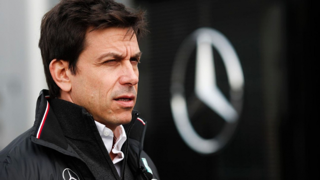 Šéf F1 Mercedesu si naběhl na vidle, jeho stáj prý bude podvádět, pokud Red Bull nebude přísně potrestán