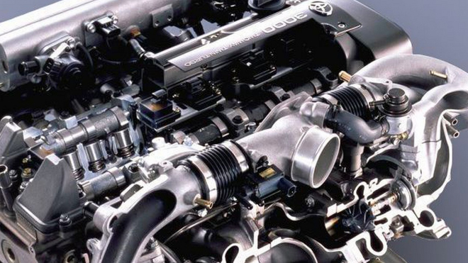 Mechanik rozebral legendární motor Toyoty s 668 tisíci najetými km a ukázal jeho vnitřnosti, jeho stav bere dech