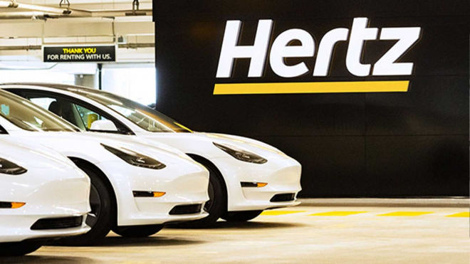 Hertz vážně neví, co s elektromobily. Lidé je nechtějí, 25 000 jich levně nabídne soukromým taxikářům