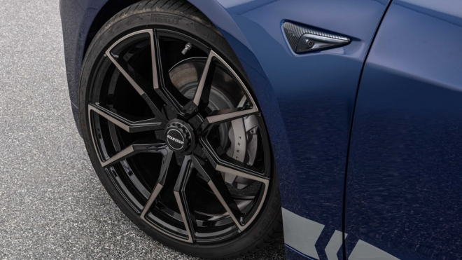 Tesla se konečně dočkala komplexní úpravy, lépe vypadá a může být i kvalitnější