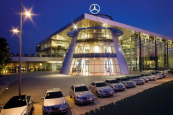 Mercedes rozprodává všechno, co může jen trochu postrádat, o situaci firmy nic nesvědčí líp