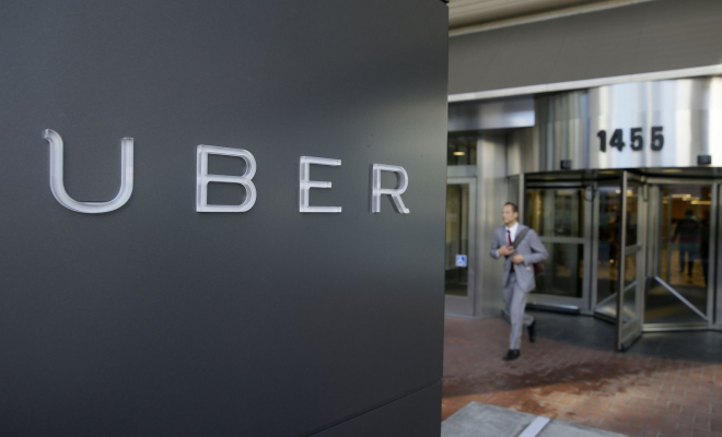 Hromadná objednávka Mercedesů od Uber se nekoná, obě značky si půjdou po krku